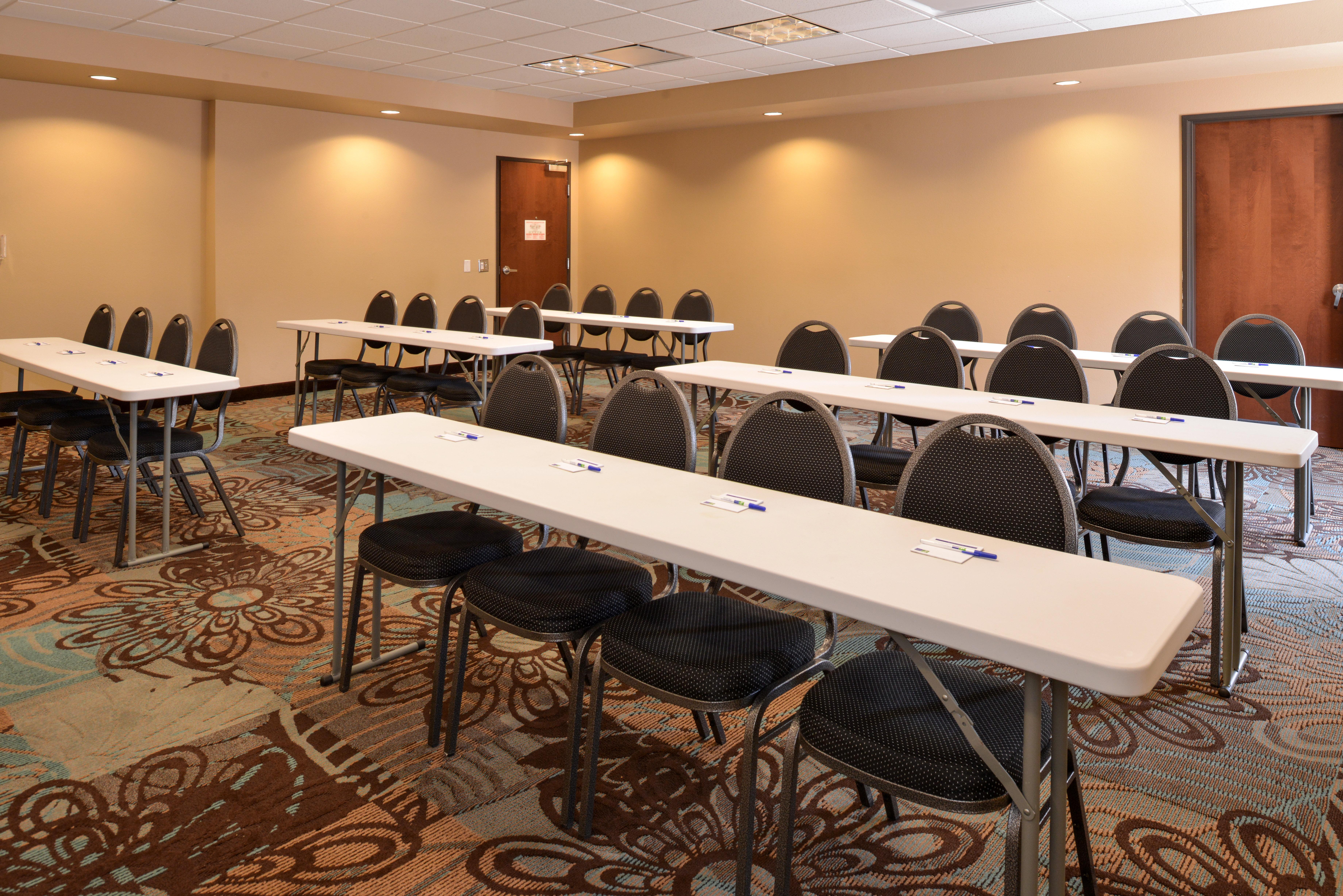 Holiday Inn Express & Suites Globe By Ihg Bagian luar foto